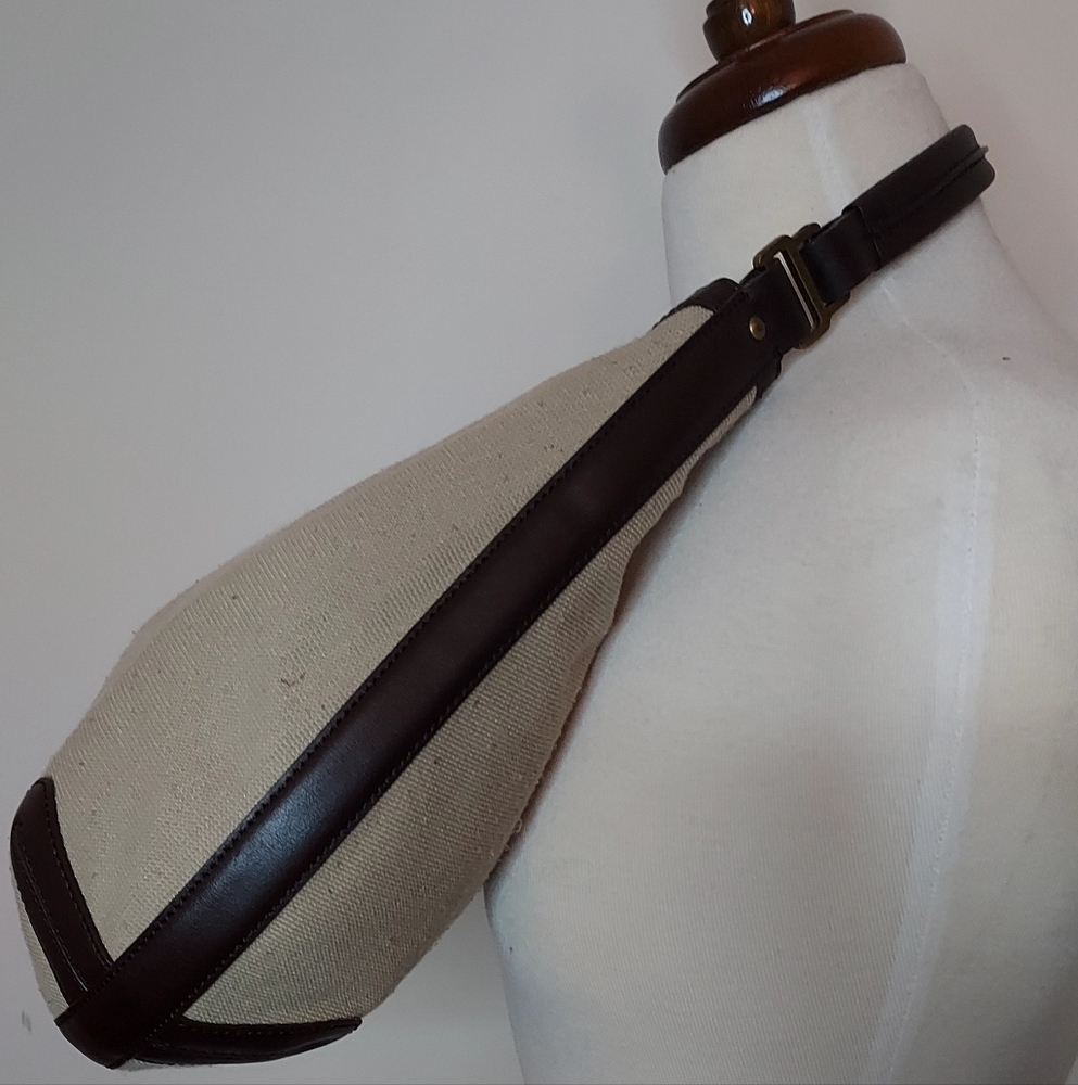 Women Handbag - Picture 2 of 3